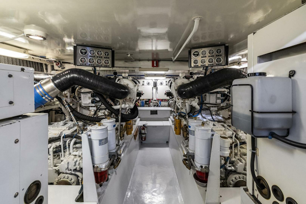 Hatteras-Cockpit Motoryacht 2001-BELLISSIMO Seattle-Washington-United States-Engine Room-5675086