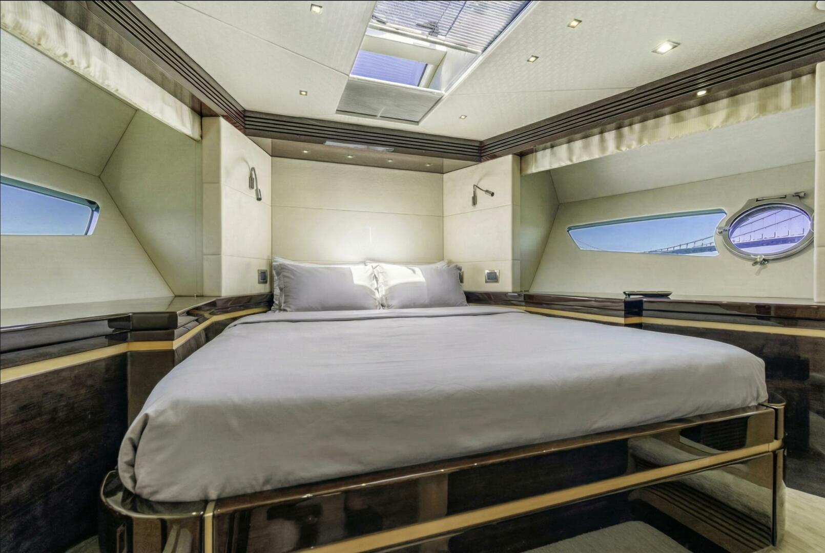 Sunseeker-Predator 2014 -New York-New York-United States-5956959 | Thumbnail