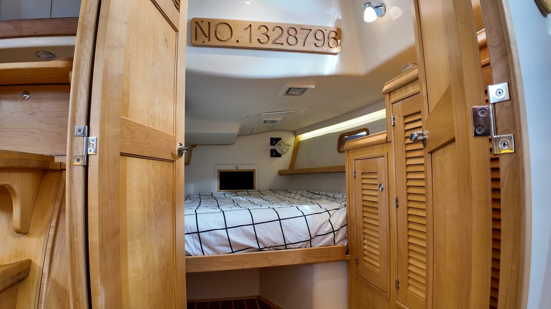 Island Packet-439 2023-Hawkeye St Petersburg-Florida-United States-5663106 | Thumbnail