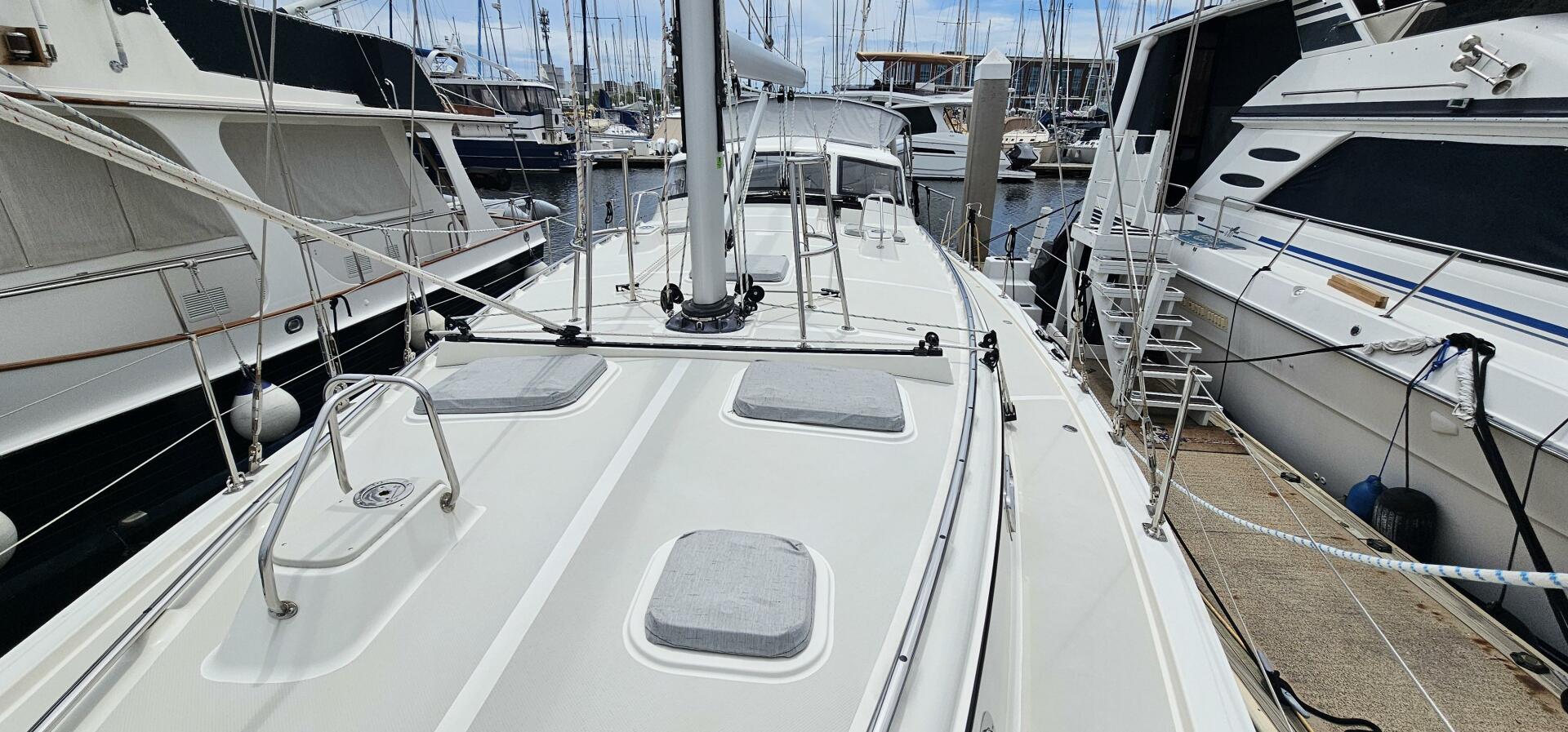 Island Packet-439 2023-Hawkeye St Petersburg-Florida-United States-5659818 | Thumbnail
