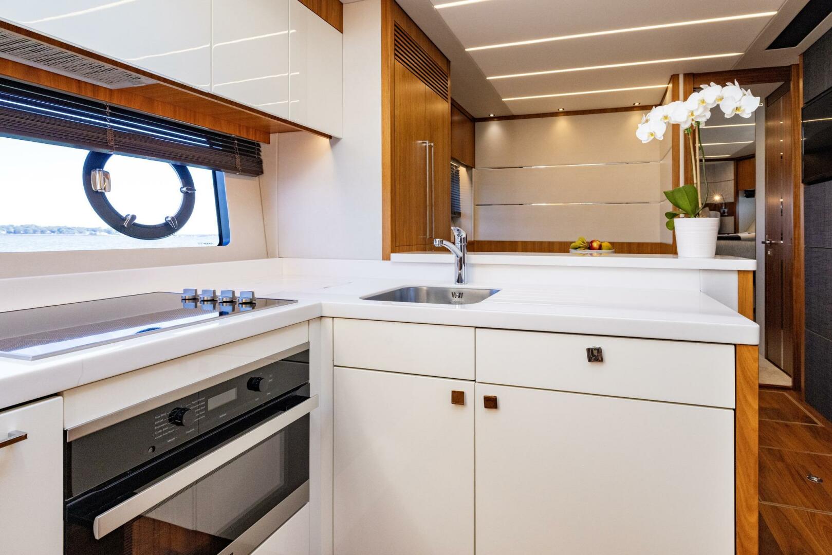 Sunseeker-Predator 2020 -Fort Lauderdale-Florida-United States-5648843 | Thumbnail