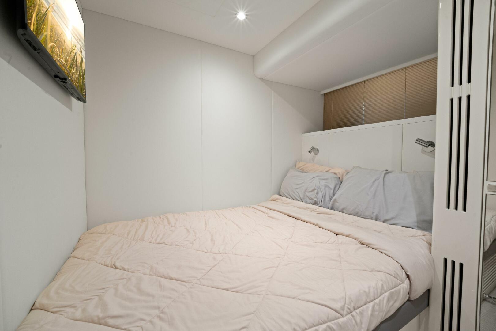 Princess-Y95 2025-Just Perfect Jupiter-Florida-United States-Princess Y95 JUST  PERFECT  Captain Cabin -5842125 | Thumbnail