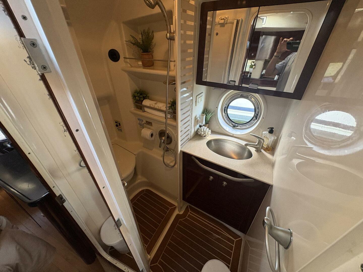 Sea Ray-350 Sundancer 2009-100MILL Mount Pleasant-South Carolina-United States-5666647 | Thumbnail