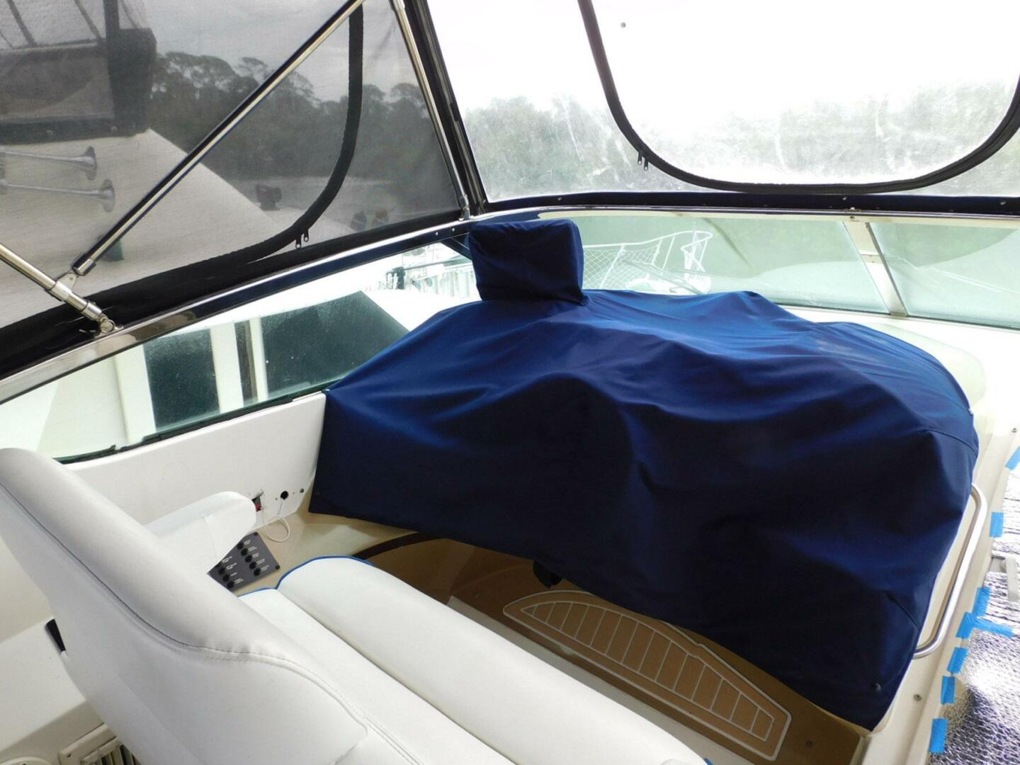 Carver-570 Voyager Pilothouse 2002-Waterdog Merritt Island-Florida-United States-5674854 | Thumbnail