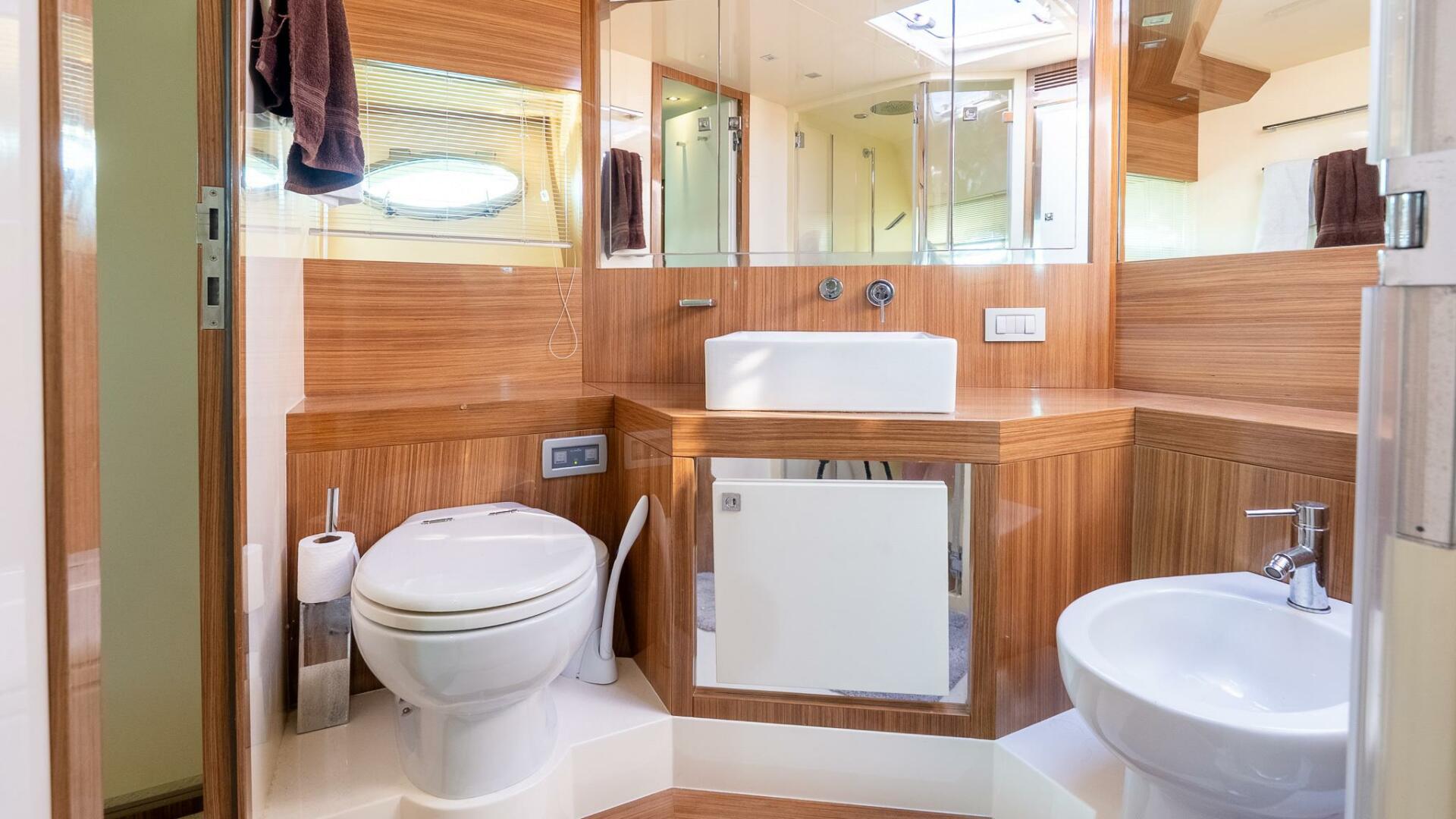 Uniesse-55S 2011-Balliamo Norwalk-Connecticut-United States-5688015 | Thumbnail