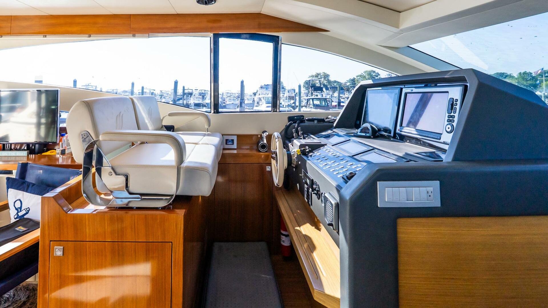 Uniesse-55S 2011-Balliamo Norwalk-Connecticut-United States-5688031 | Thumbnail