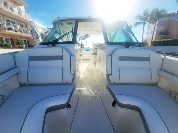 Pursuit-326 DC 2021 -Key Largo-Florida-United States-5697749