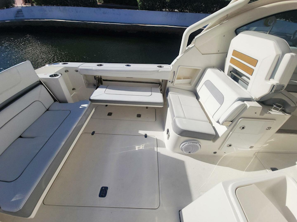 Pursuit-326 DC 2021 -Key Largo-Florida-United States-5697734