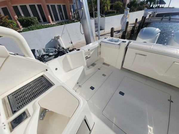Pursuit-326 DC 2021 -Key Largo-Florida-United States-5697730