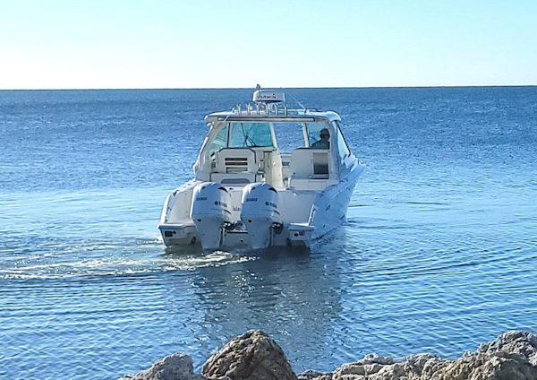Pursuit-326 DC 2021 -Key Largo-Florida-United States-5697756