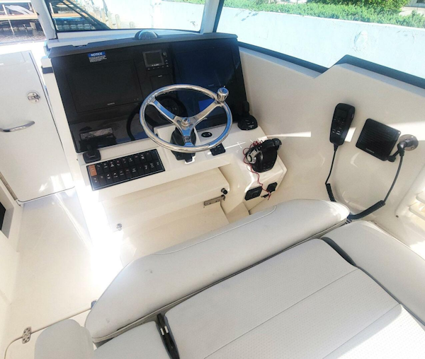 Pursuit-326 DC 2021 -Key Largo-Florida-United States-5697747