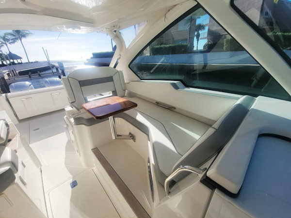 Pursuit-326 DC 2021 -Key Largo-Florida-United States-5697751