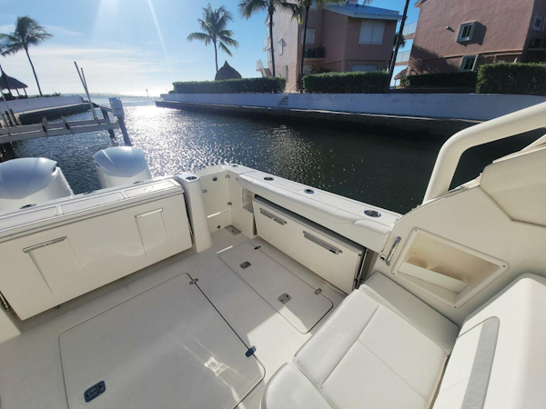 Pursuit-326 DC 2021 -Key Largo-Florida-United States-5697728