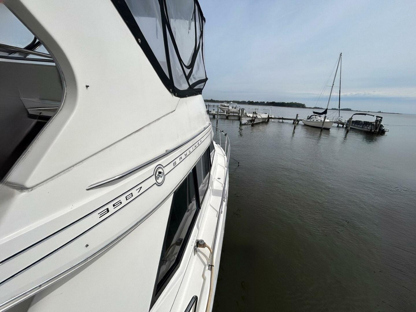 Bayliner-3587 MY 1997-Compromise Middle River-Maryland-United States-5699271 | Thumbnail