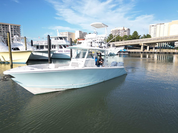 Cobia-350 CC 2020 -Virginia Beach-Virginia-United States-5706258