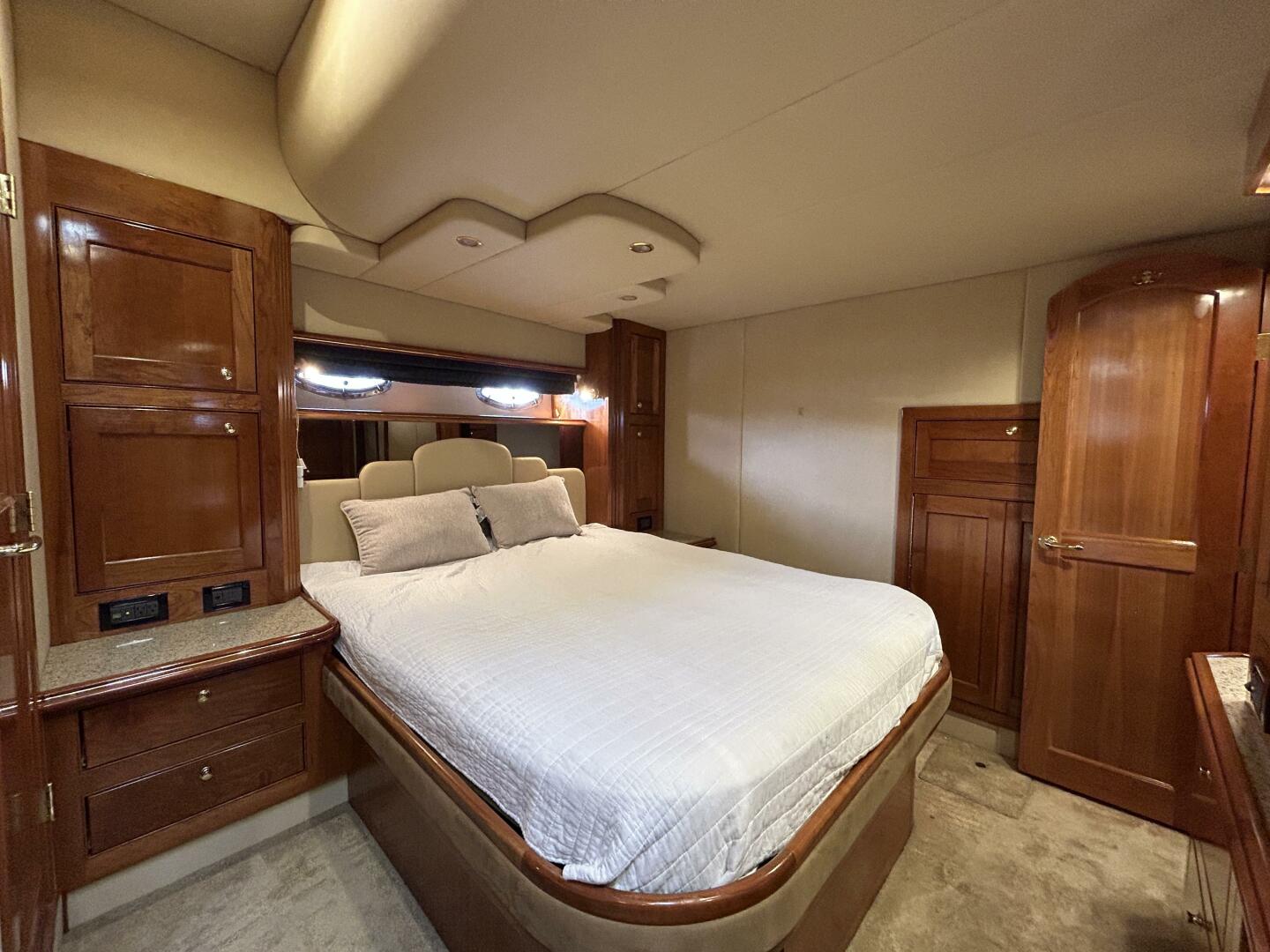 Cruisers Yachts-540 Express 2003-1000 Hour Service Completed Greenwich-Connecticut-United States-5710079 | Thumbnail