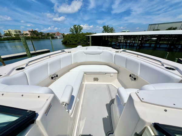 Robalo-R317 2019 -Largo-Florida-United States-5708906