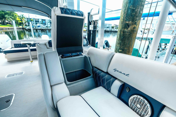 Bennington-30 QSBAX2 Swingback 2024-HOLD ON Palm Beach Gardens-Florida-United States-Deck Seating & Storage-5725540