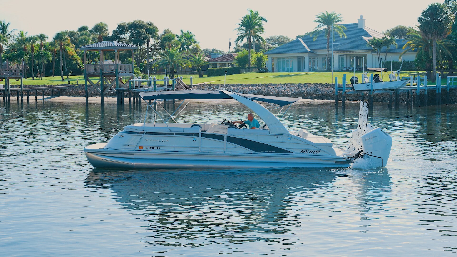 Bennington-30 QSBAX2 Swingback 2024-HOLD ON Palm Beach Gardens-Florida-United States-Port Profile-5725507 | Thumbnail