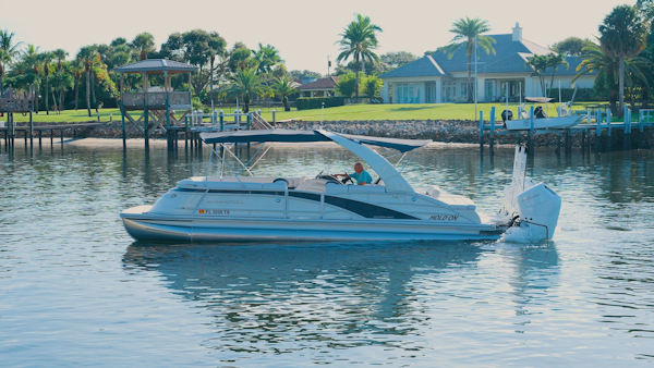 Bennington-30 QSBAX2 Swingback 2024-HOLD ON Palm Beach Gardens-Florida-United States-Port Profile-5725507
