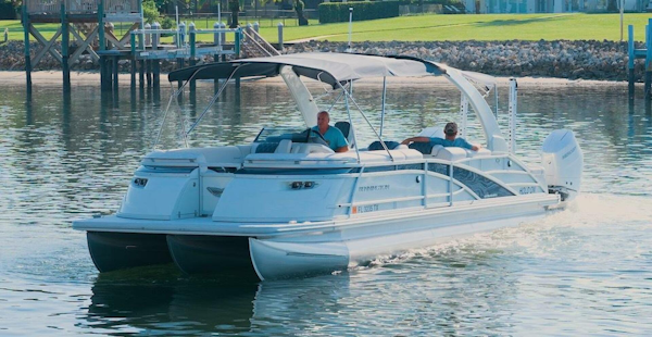 Bennington-30 QSBAX2 Swingback 2024-HOLD ON Palm Beach Gardens-Florida-United States-Profile on Water-5725560