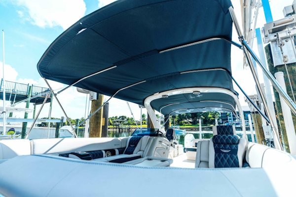 Bennington-30 QSBAX2 Swingback 2024-HOLD ON Palm Beach Gardens-Florida-United States-Canopy -5725547