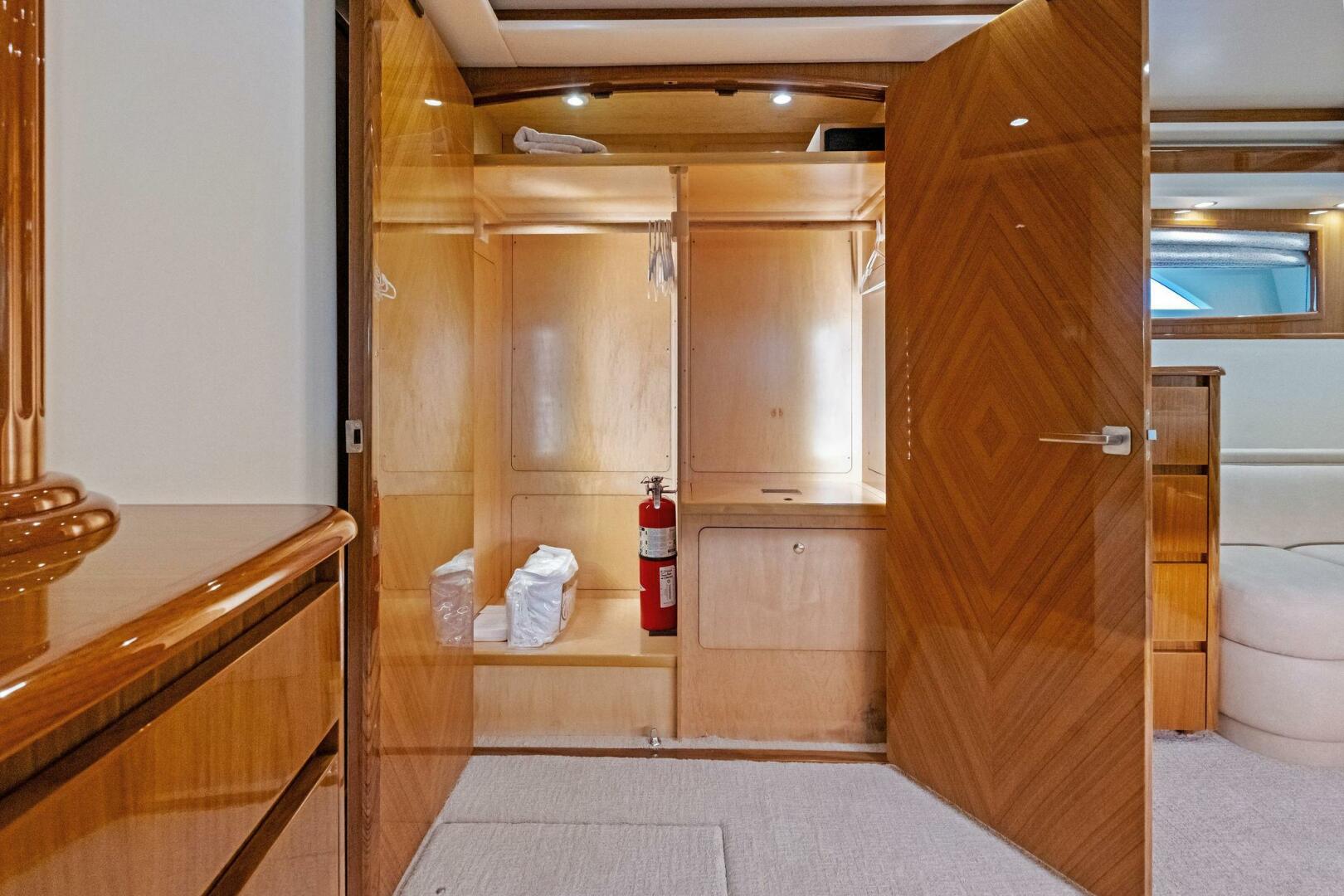 Viking-82 Convertible 2012-Lady Di  Boca Grande-Florida-United States-2012 82 Viking Convertible  Lady Di-5741533 | Thumbnail