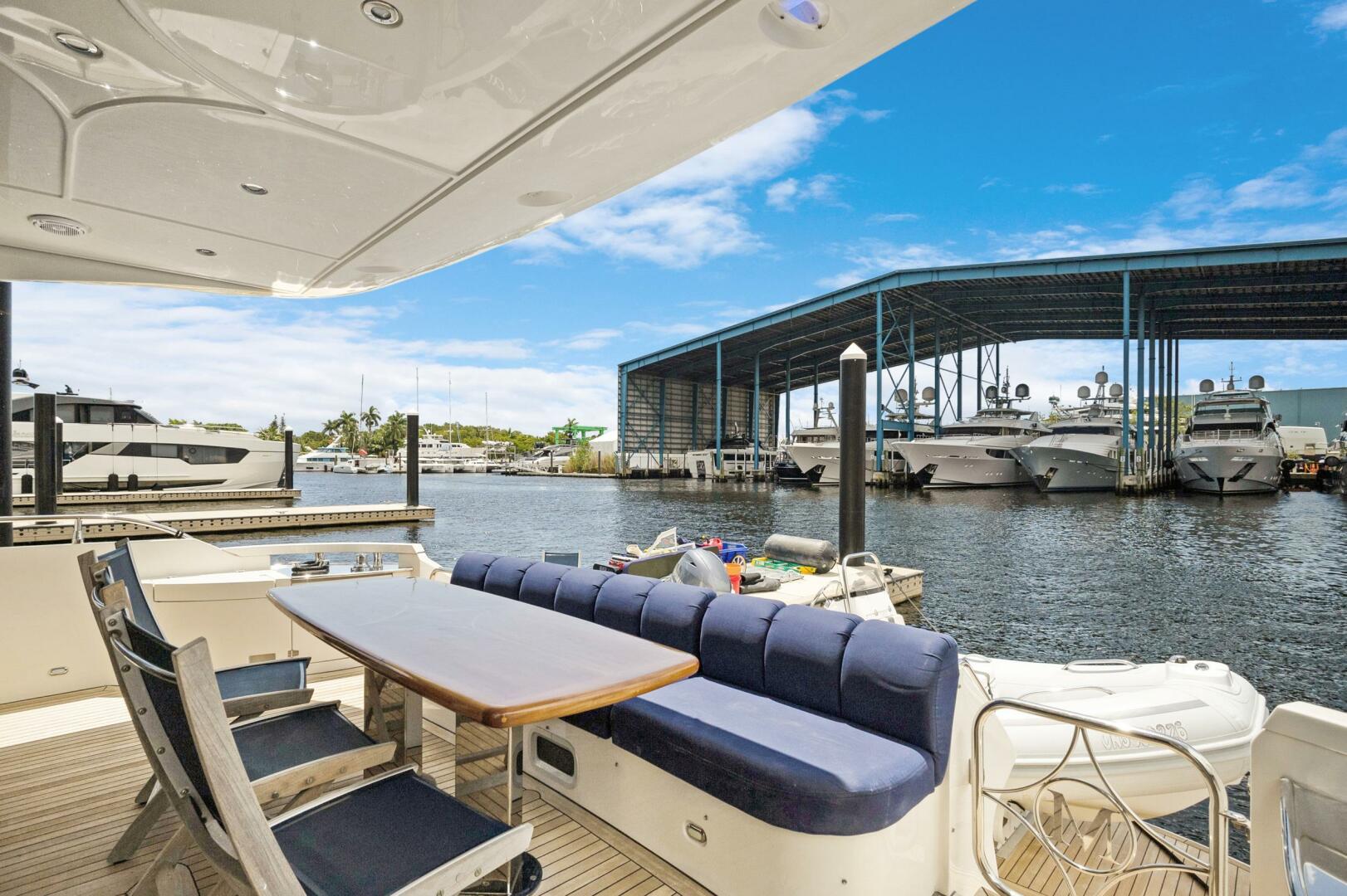 Marquis-690 2008-HER ENDEAVOUR Fort Lauderdale-Florida-United States-5742307 | Thumbnail