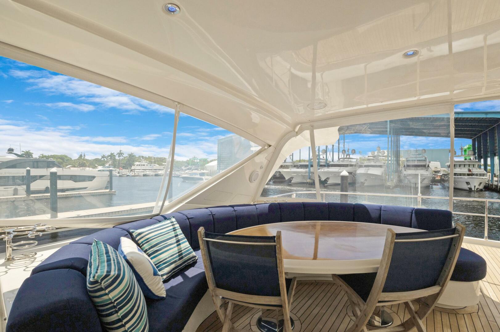 Marquis-690 2008-HER ENDEAVOUR Fort Lauderdale-Florida-United States-5742300 | Thumbnail