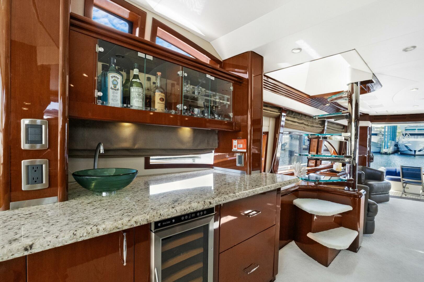 Marquis-690 2008-HER ENDEAVOUR Fort Lauderdale-Florida-United States-5742343 | Thumbnail