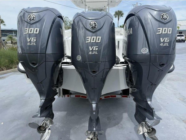 Bahama-41 2013-Last Resort Stuart-Florida-United States-Bahama 41  Last Resort  Engines-5952236
