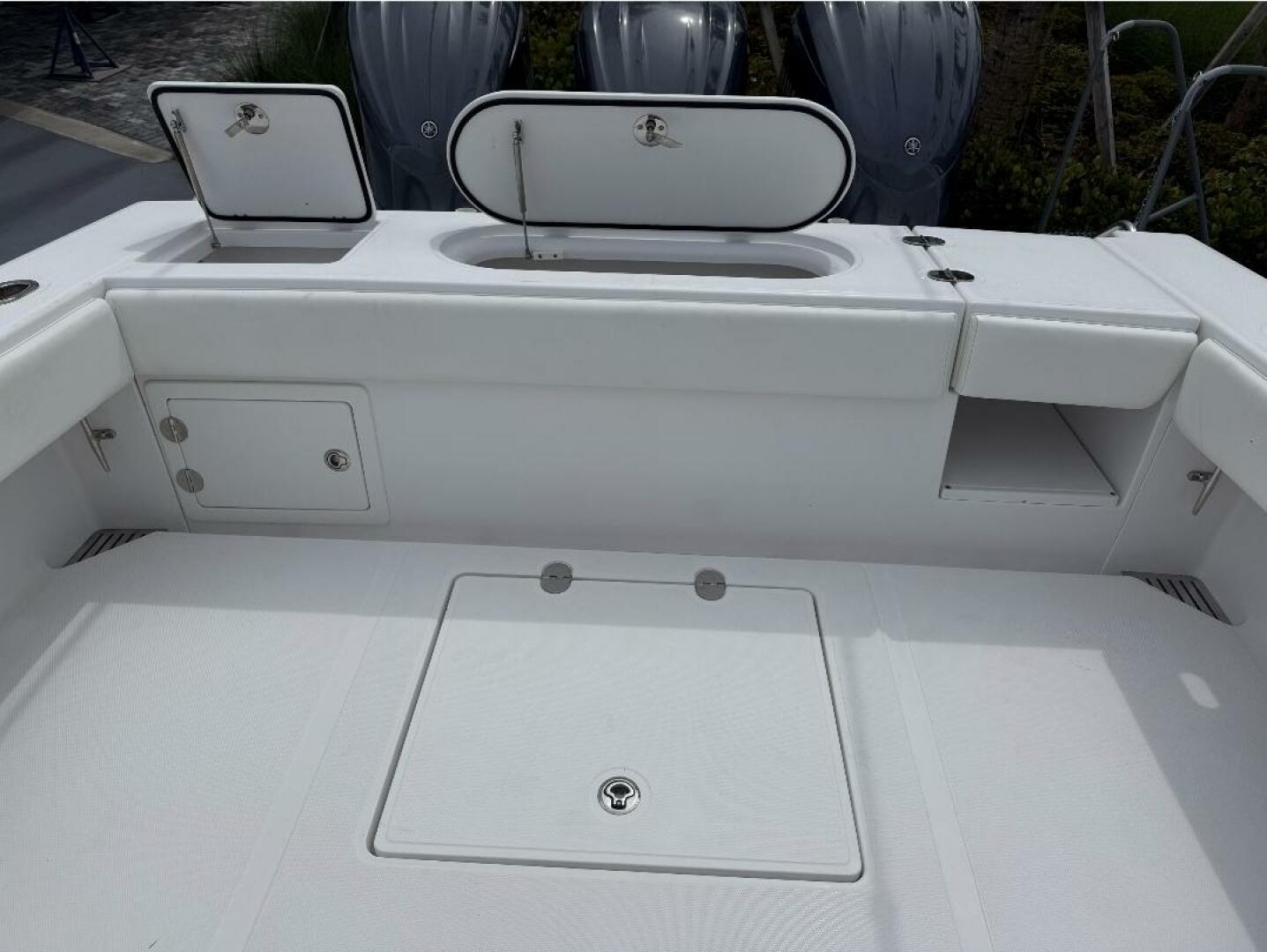 Bahama-41 2013-Last Resort Stuart-Florida-United States-Bahama 41  Last Resort  Cockpit-5952237 | Thumbnail