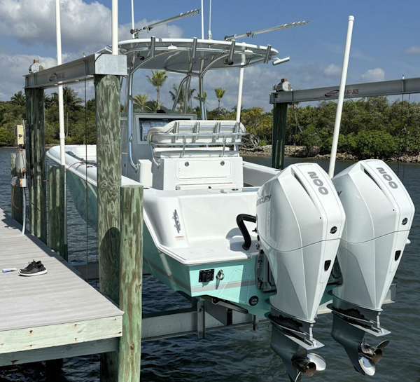 Contender-28 Sport 2020 -Palm City-Florida-United States-5748088