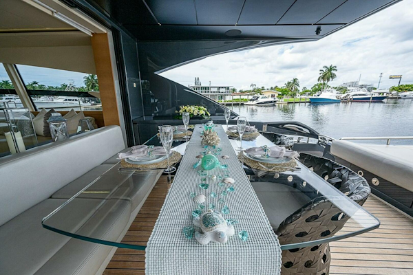 Pershing-Pershing 92 2014-COAL BLOODED  Fort Lauderdale-Florida-United States-Aft Deck Dining -5754845