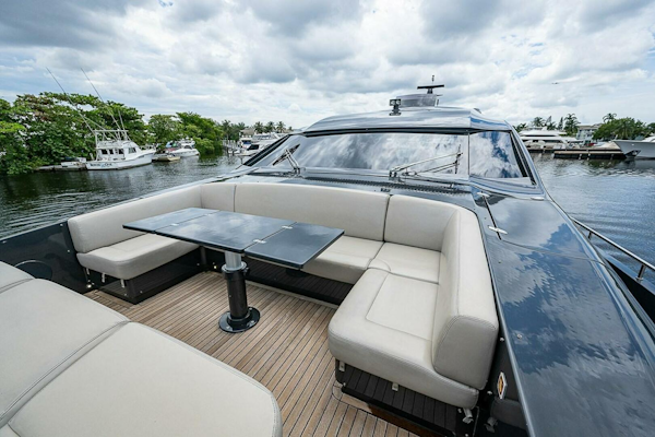 Pershing-Pershing 92 2014-COAL BLOODED  Fort Lauderdale-Florida-United States-Bow Seating -5754887