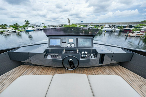 Pershing-Pershing 92 2014-COAL BLOODED  Fort Lauderdale-Florida-United States-Flybridge Helm -5754902
