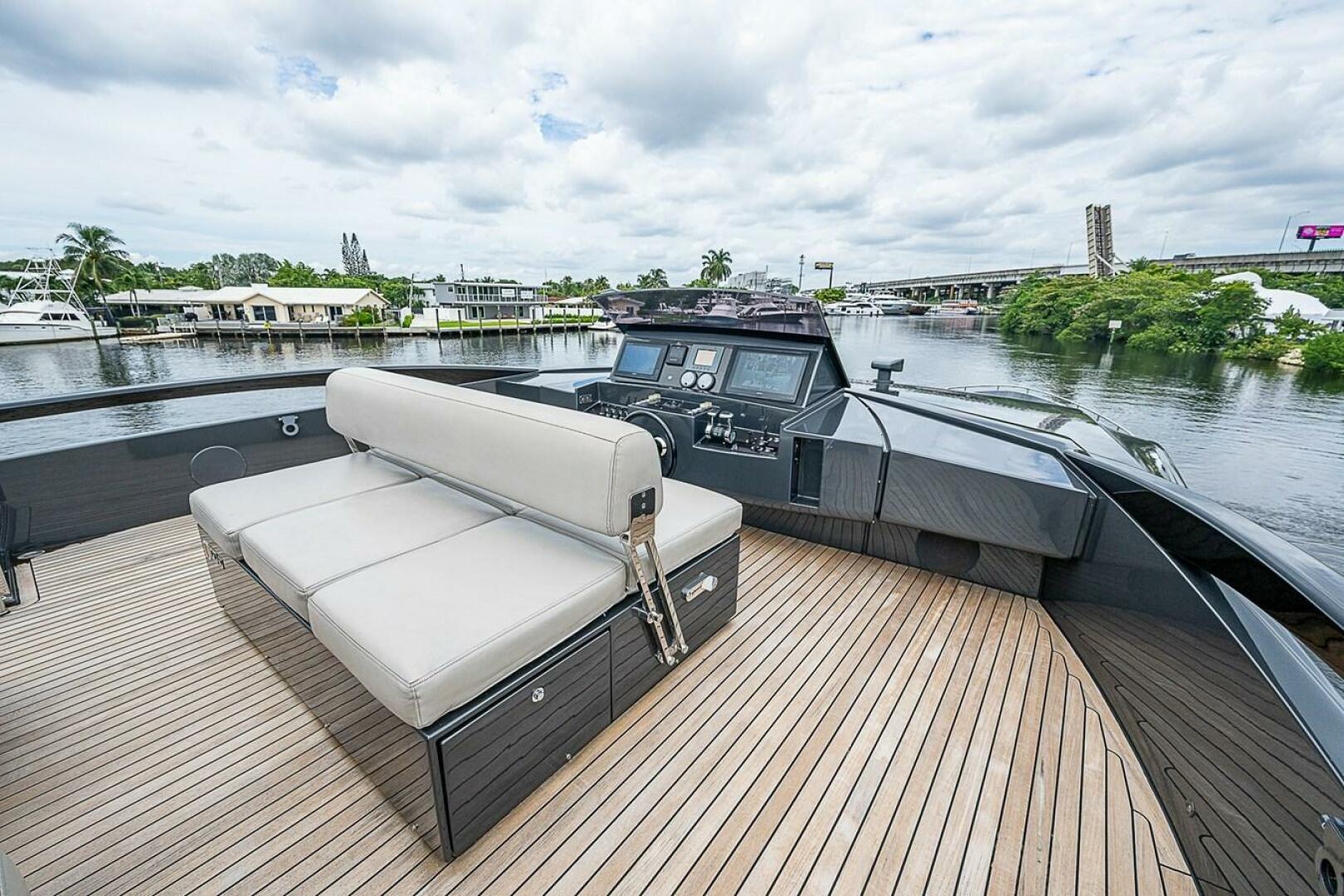Pershing-Pershing 92 2014-COAL BLOODED  Fort Lauderdale-Florida-United States-Flybridge Helm-5754904 | Thumbnail