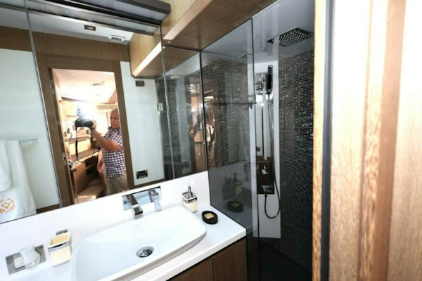 Galeon-650 Sky 2019 -Fort Lauderdale-Florida-United States-5758477
