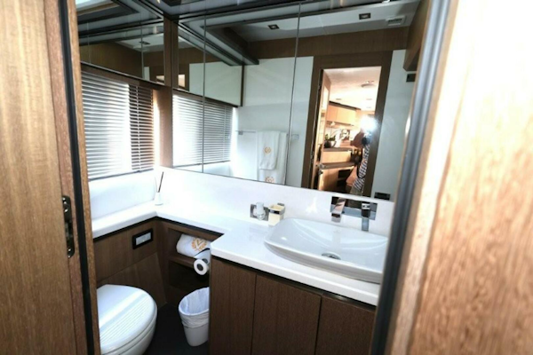 Galeon-650 Sky 2019 -Fort Lauderdale-Florida-United States-5758476