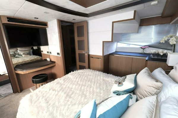 Galeon-650 Sky 2019 -Fort Lauderdale-Florida-United States-5758487