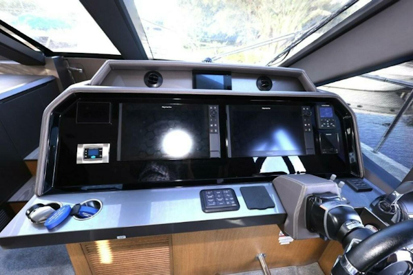 Galeon-650 Sky 2019 -Fort Lauderdale-Florida-United States-5758468