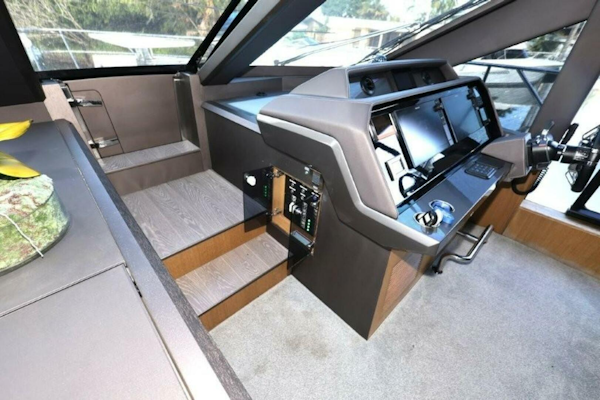 Galeon-650 Sky 2019 -Fort Lauderdale-Florida-United States-5758470