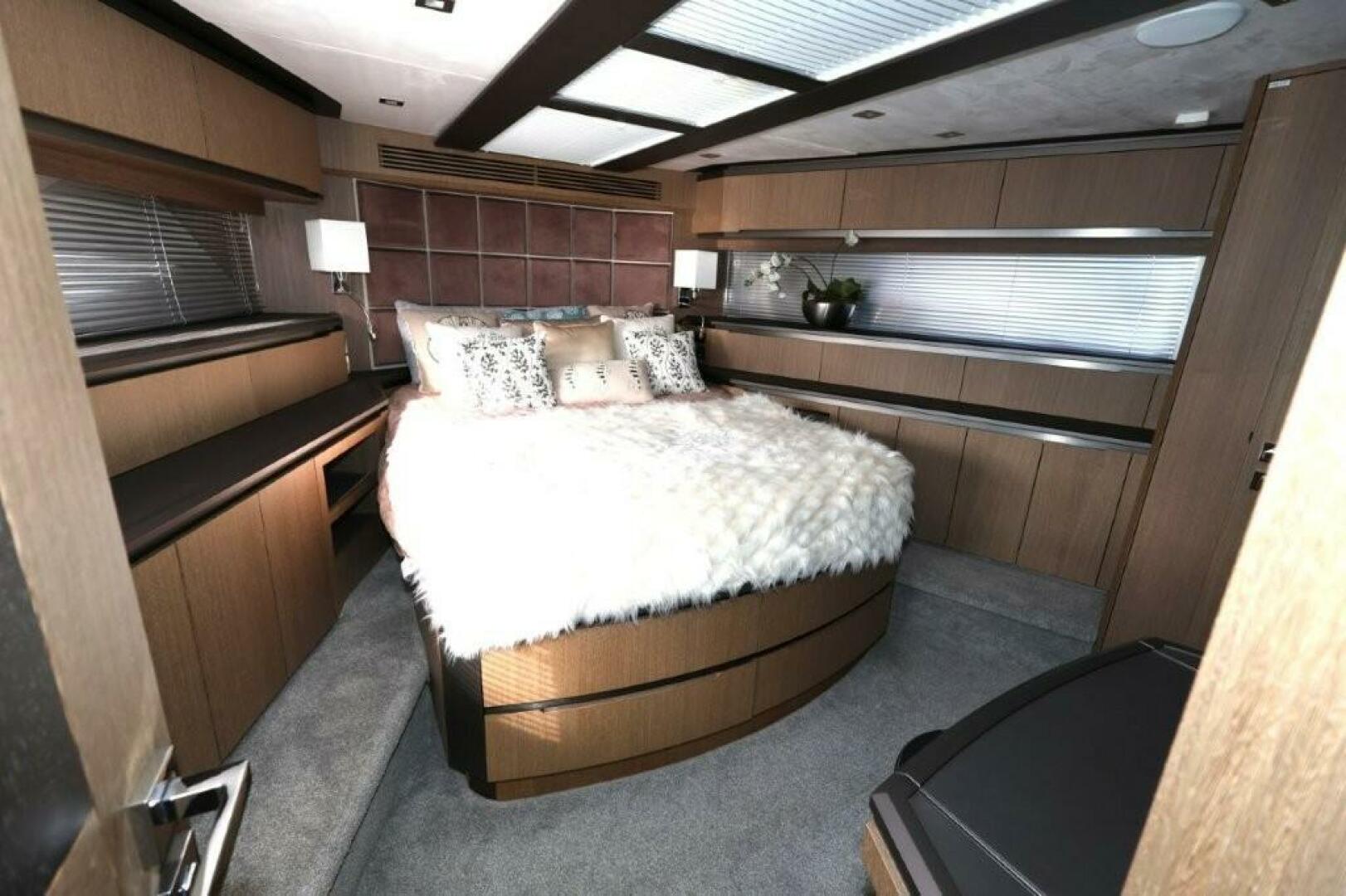 Galeon-650 Sky 2019 -Fort Lauderdale-Florida-United States-5758472 | Thumbnail