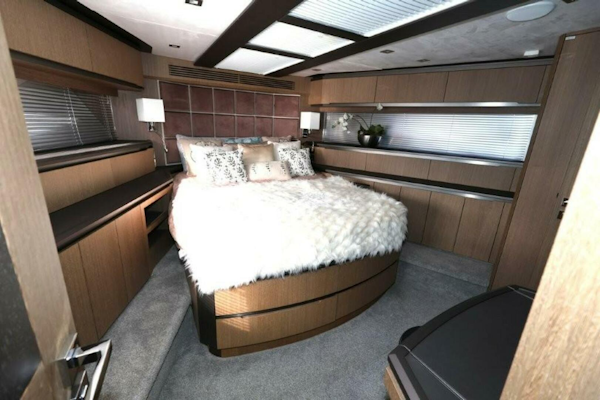 Galeon-650 Sky 2019 -Fort Lauderdale-Florida-United States-5758472