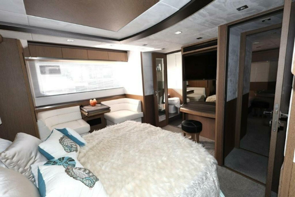Galeon-650 Sky 2019 -Fort Lauderdale-Florida-United States-5758493