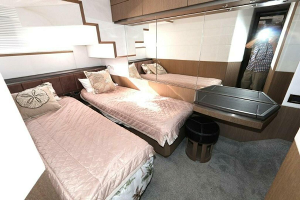 Galeon-650 Sky 2019 -Fort Lauderdale-Florida-United States-5758481