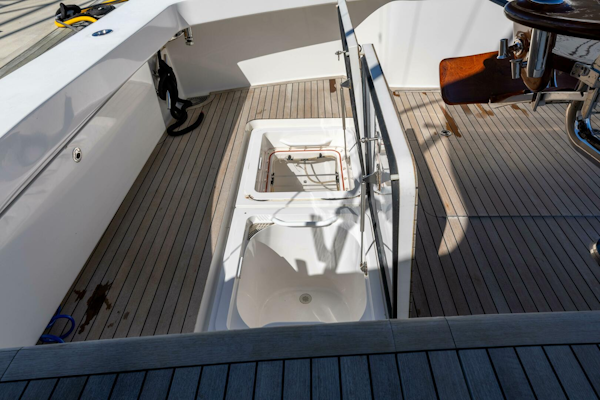 Viking-76 Convertible 2013-Reel Fire Orange Beach-Alabama-United States-2013 Viking 76 Convertible REEL FIRE Cockpit Storage-5783589