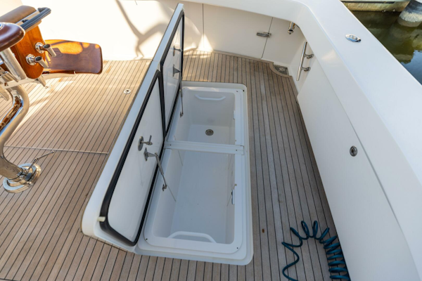 Viking-76 Convertible 2013-Reel Fire Orange Beach-Alabama-United States-2013 Viking 76 Convertible REEL FIRE Cockpit Storage-5783593