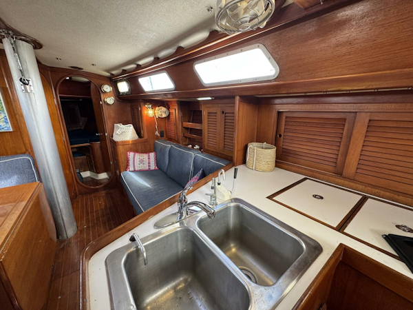 Bristol 1986-Maratime Southold-New York-United States-5764347