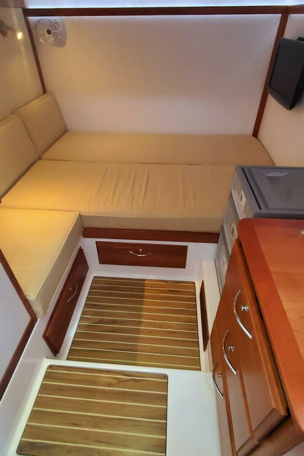 Sabre-48 Salon Express 2012-Brio Marion-Massachusetts-United States-5789500